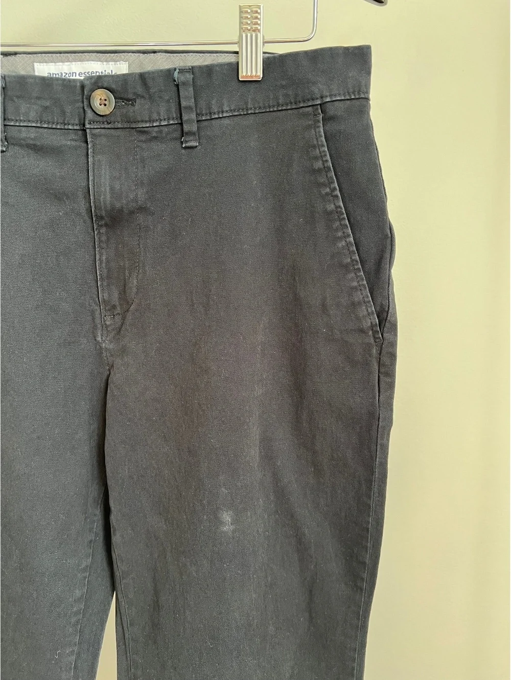 Amazon Essentials Men’s Chino Pant 33x34 Black Straight Flat Front Casual Cotton